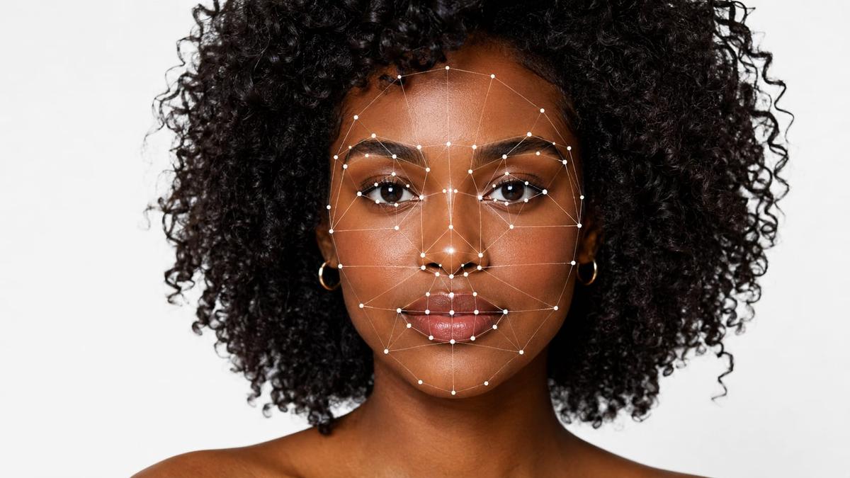 Mulher negra com cabelo crespo volumoso e pontos de vetor conectados por linhas simulando IA para corte de cabelo no rosto.