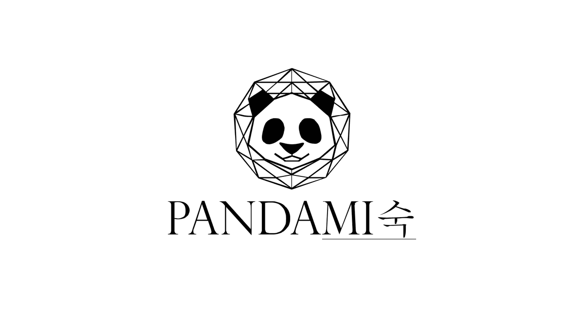 Logotipo preto e branco Pandami com ilustração geométrica de panda, listado como melhor alternativa ao YouCam Makeup.